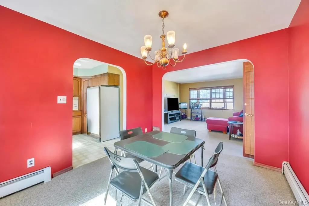 436 18th Street West Babylon NY 11704