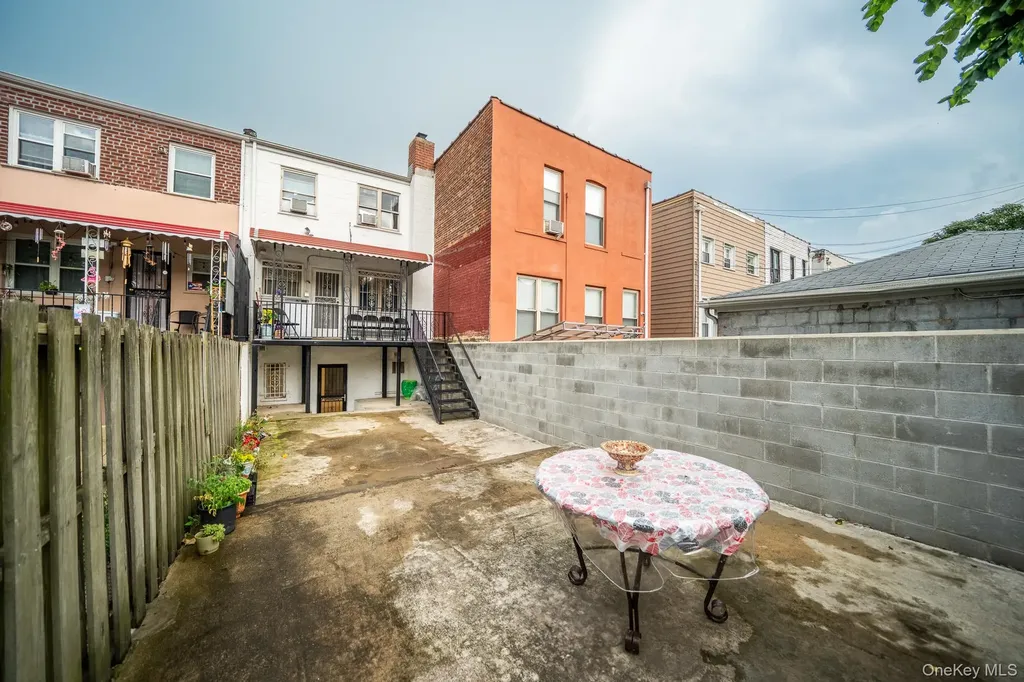 1720A Paulding Avenue Bronx NY 10462