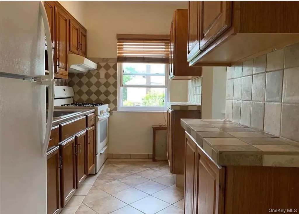 15016 26th Avenue Flushing NY 11354