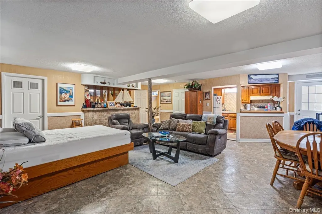 15016 26th Avenue Flushing NY 11354