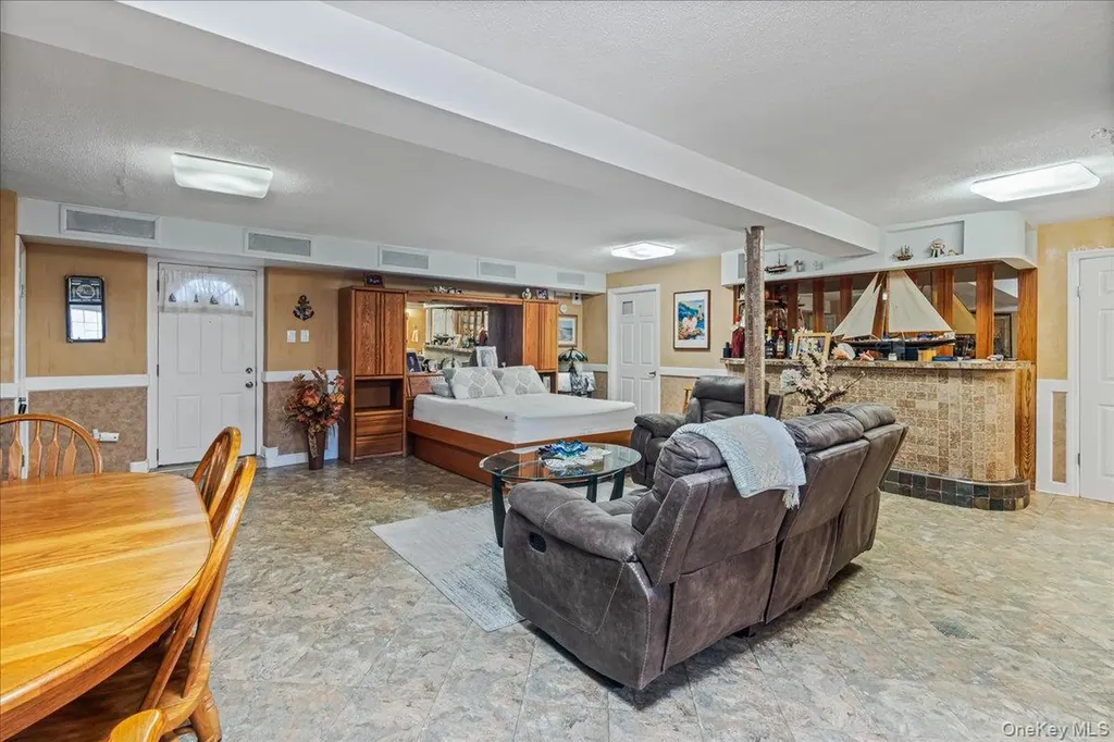 15016 26th Avenue Flushing NY 11354