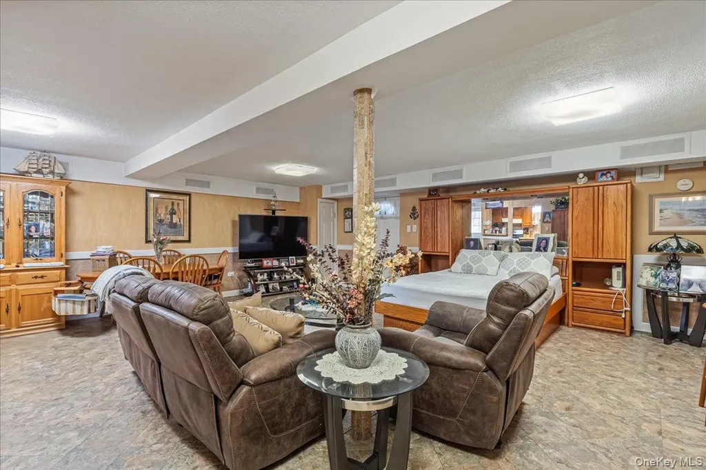 15016 26th Avenue Flushing NY 11354