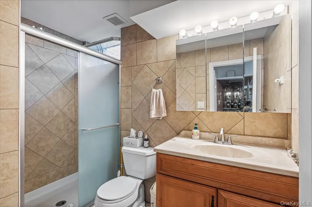 15016 26th Avenue Flushing NY 11354