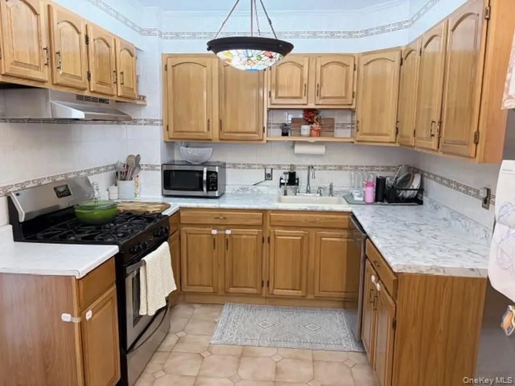 7818 65th Street Glendale NY 11385