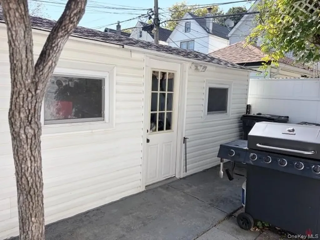 7818 65th Street Glendale NY 11385
