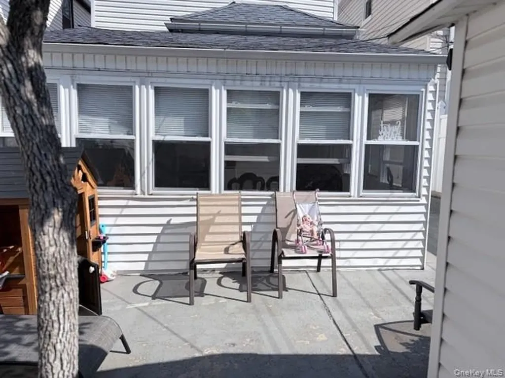 7818 65th Street Glendale NY 11385
