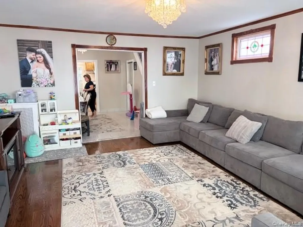 7818 65th Street Glendale NY 11385