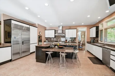12 Ridge Court Old Brookville NY 11545