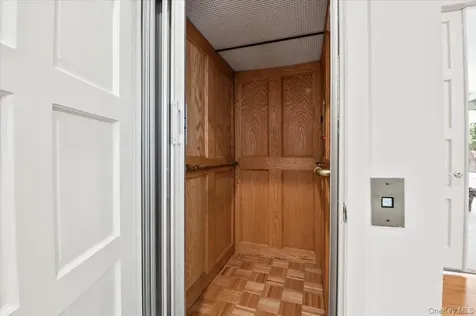 12 Ridge Court Old Brookville NY 11545