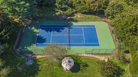 12 Ridge Court Old Brookville NY 11545