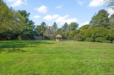 12 Ridge Court Old Brookville NY 11545