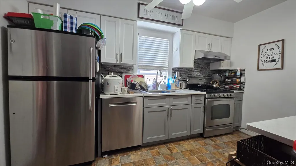 170 E Mineola Avenue Valley Stream NY 11580