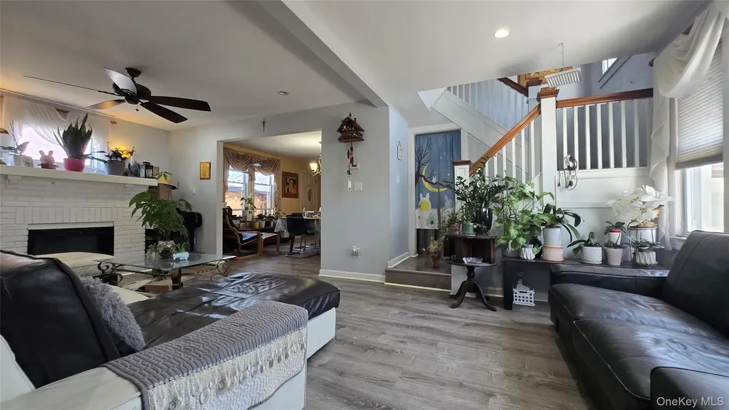 170 E Mineola Avenue Valley Stream NY 11580