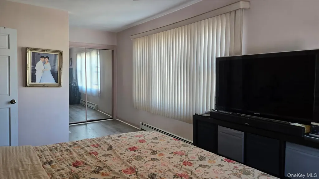 170 E Mineola Avenue Valley Stream NY 11580