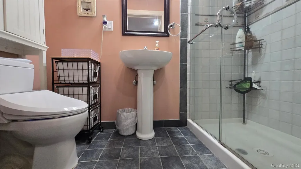 170 E Mineola Avenue Valley Stream NY 11580
