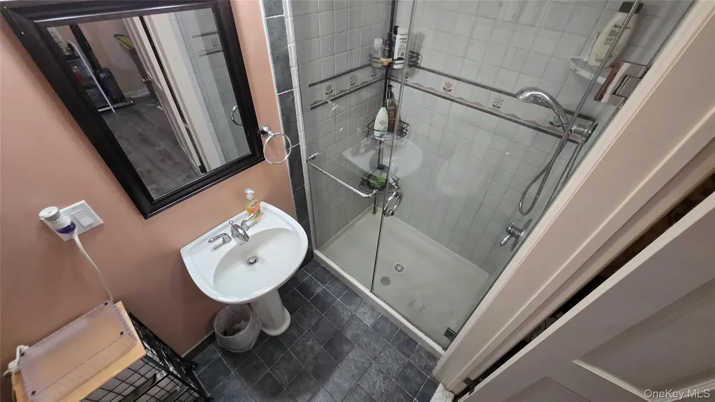 170 E Mineola Avenue Valley Stream NY 11580