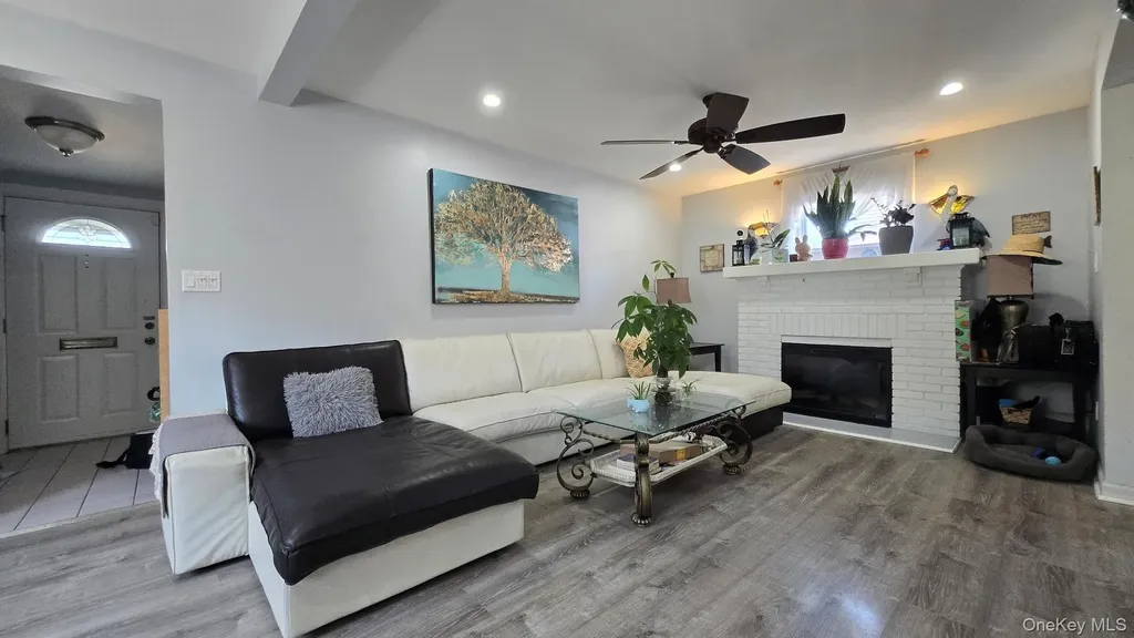 170 E Mineola Avenue Valley Stream NY 11580