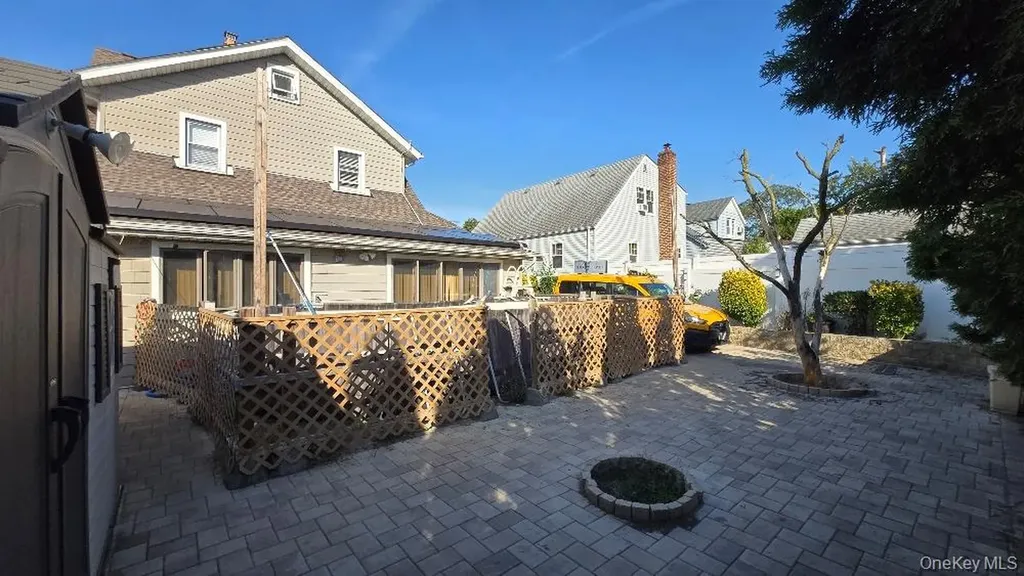 170 E Mineola Avenue Valley Stream NY 11580