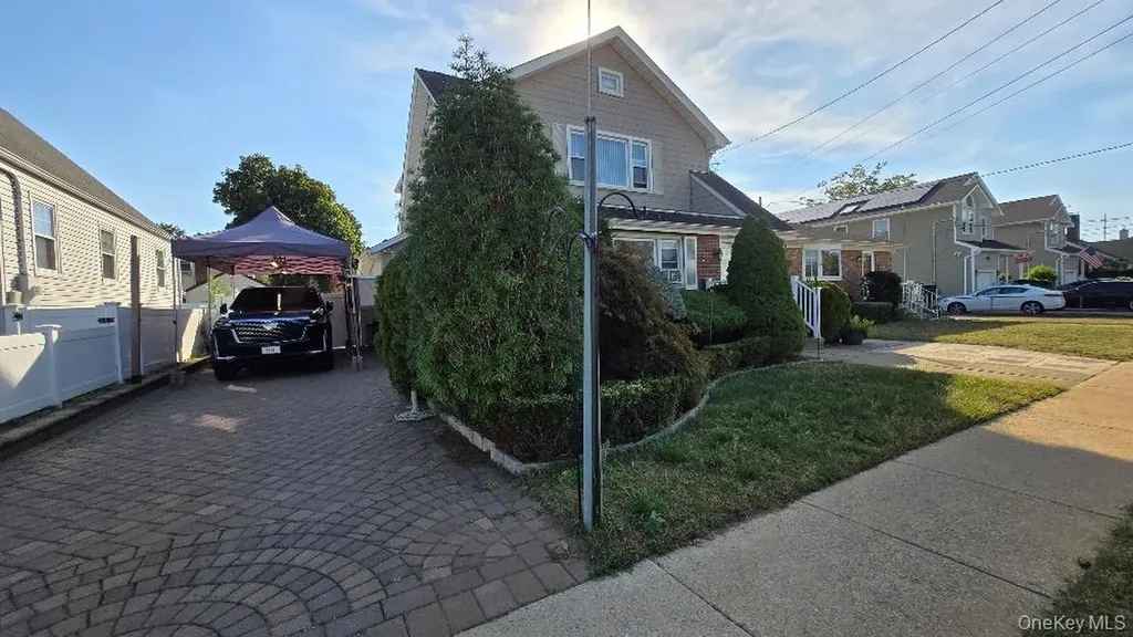 170 E Mineola Avenue Valley Stream NY 11580