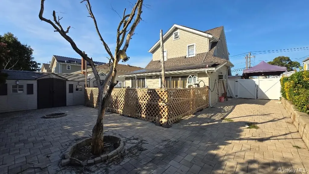 170 E Mineola Avenue Valley Stream NY 11580