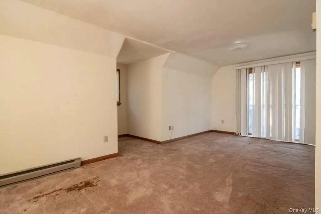 140 Stillerberg Strada Rochester NY 12446