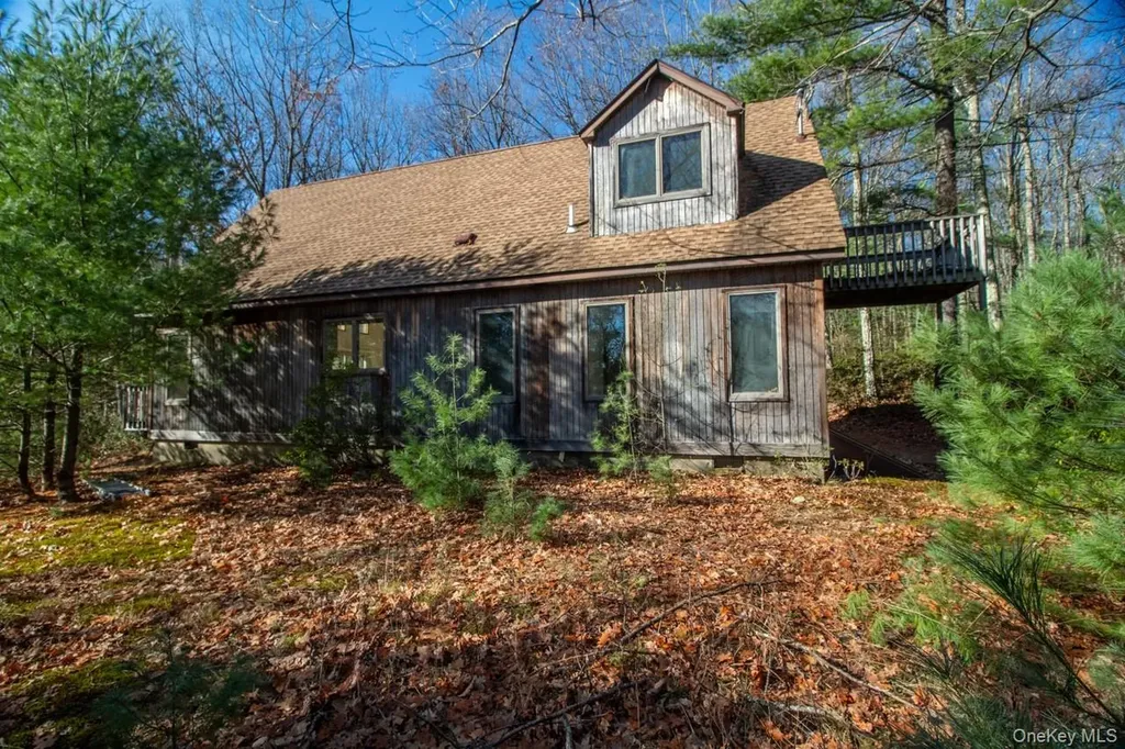 140 Stillerberg Strada Rochester NY 12446