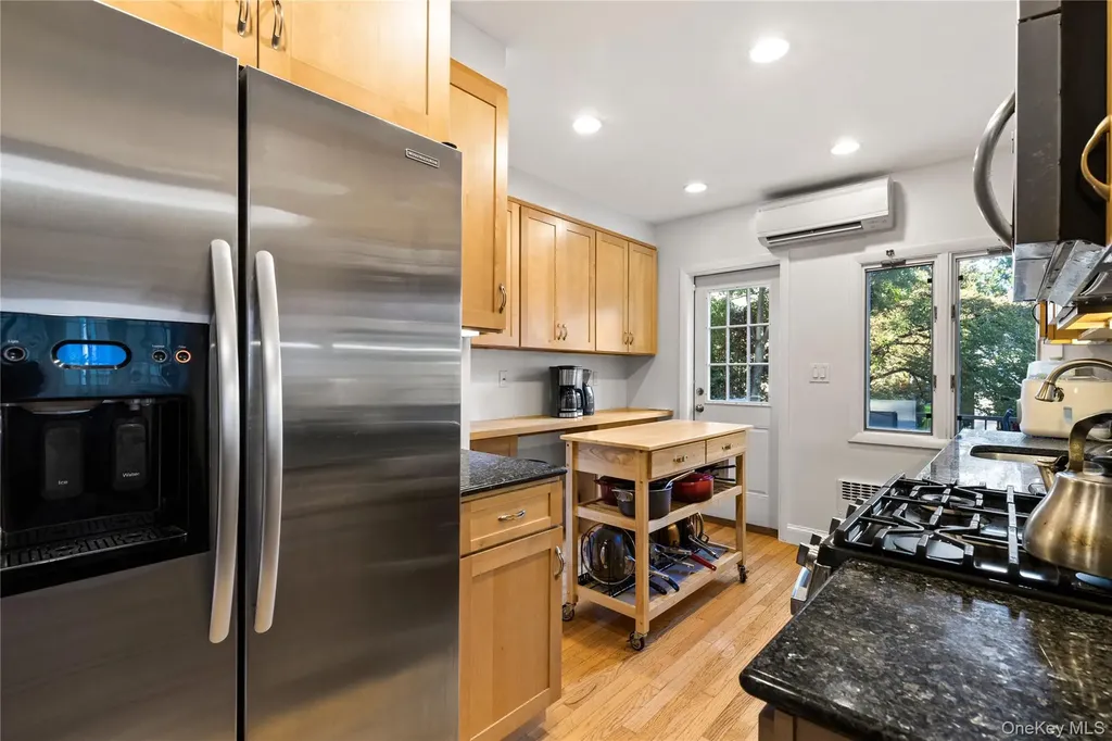 43 Rockridge Road Mount Vernon NY 10552