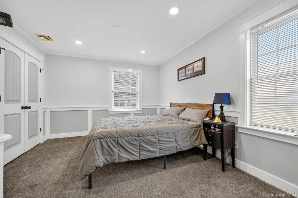 88 Bayview Avenue W Lindenhurst NY 11757