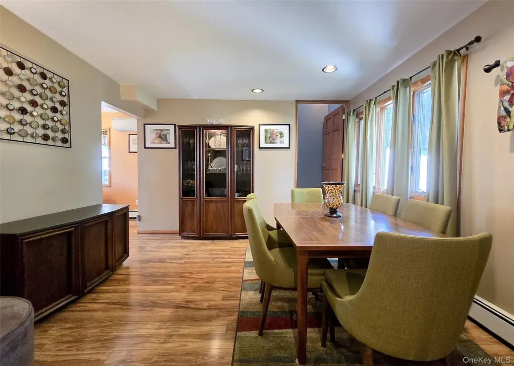 3 Broadway Ronkonkoma NY 11779