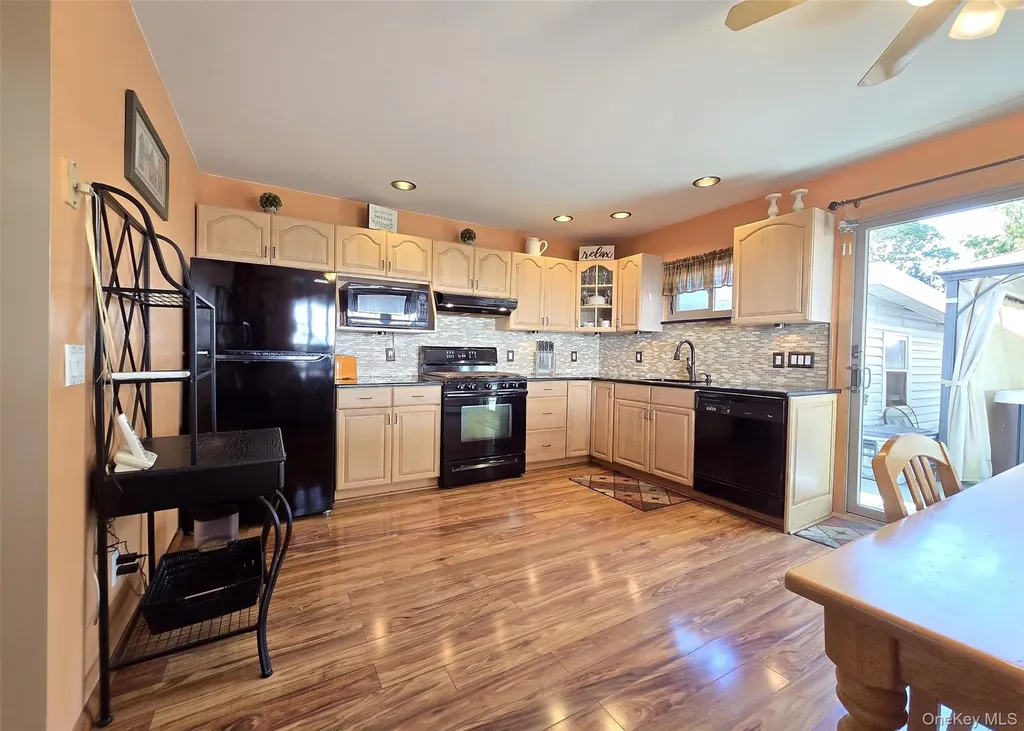 3 Broadway Ronkonkoma NY 11779