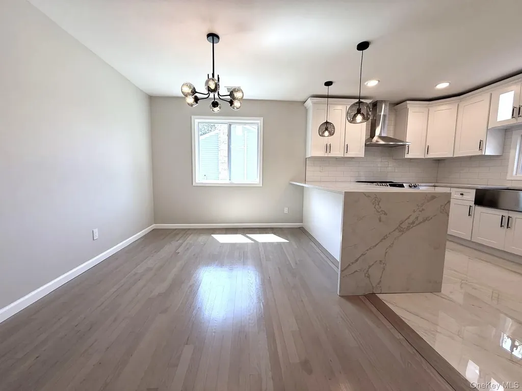 109 North Drive Massapequa NY 11758