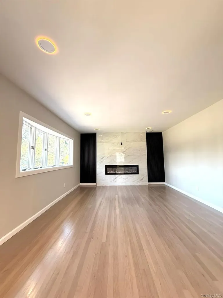 109 North Drive Massapequa NY 11758