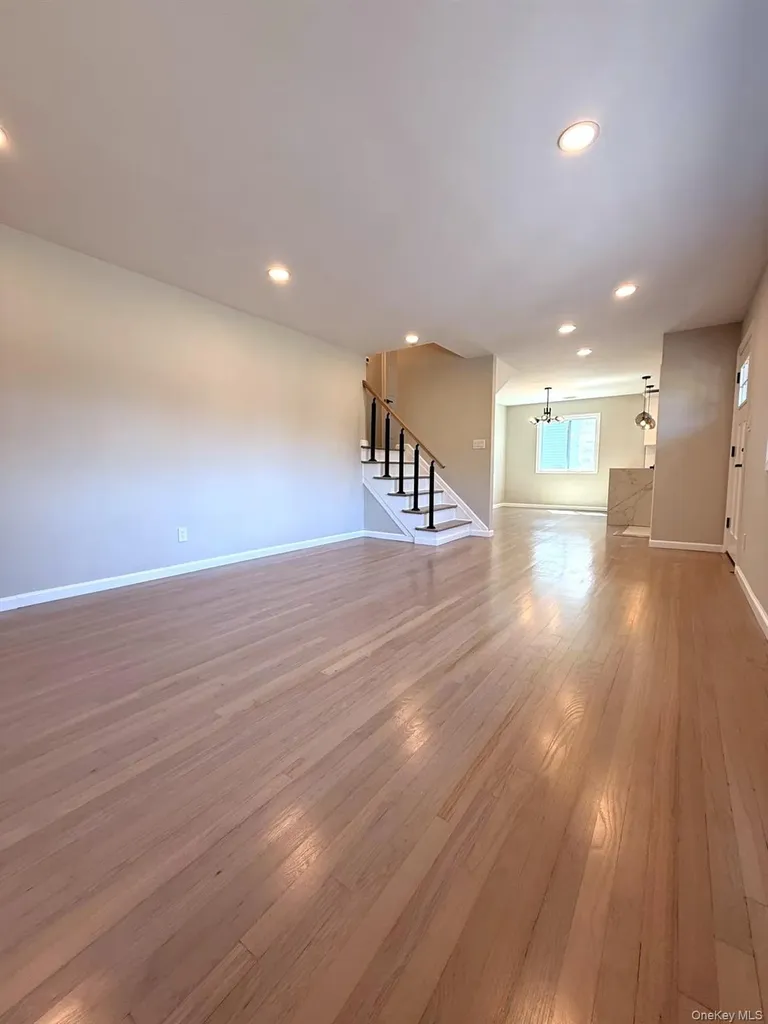 109 North Drive Massapequa NY 11758
