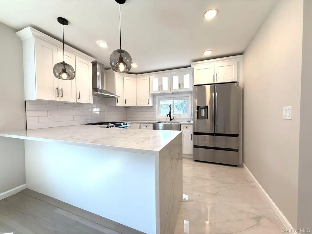109 North Drive Massapequa NY 11758
