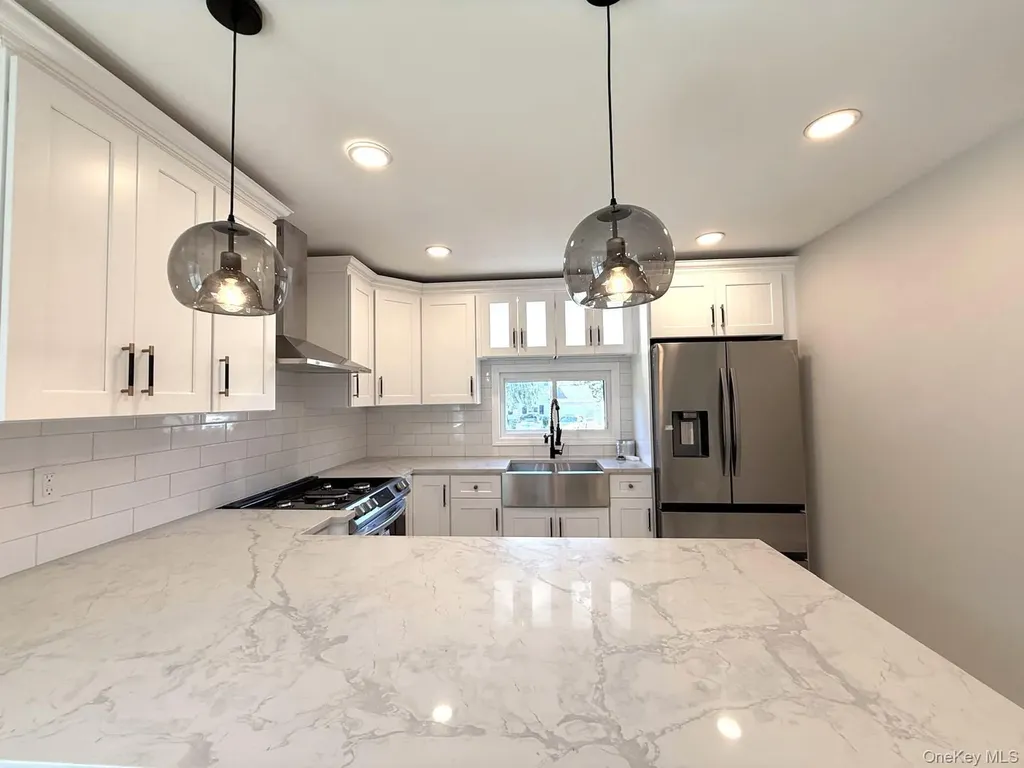 109 North Drive Massapequa NY 11758
