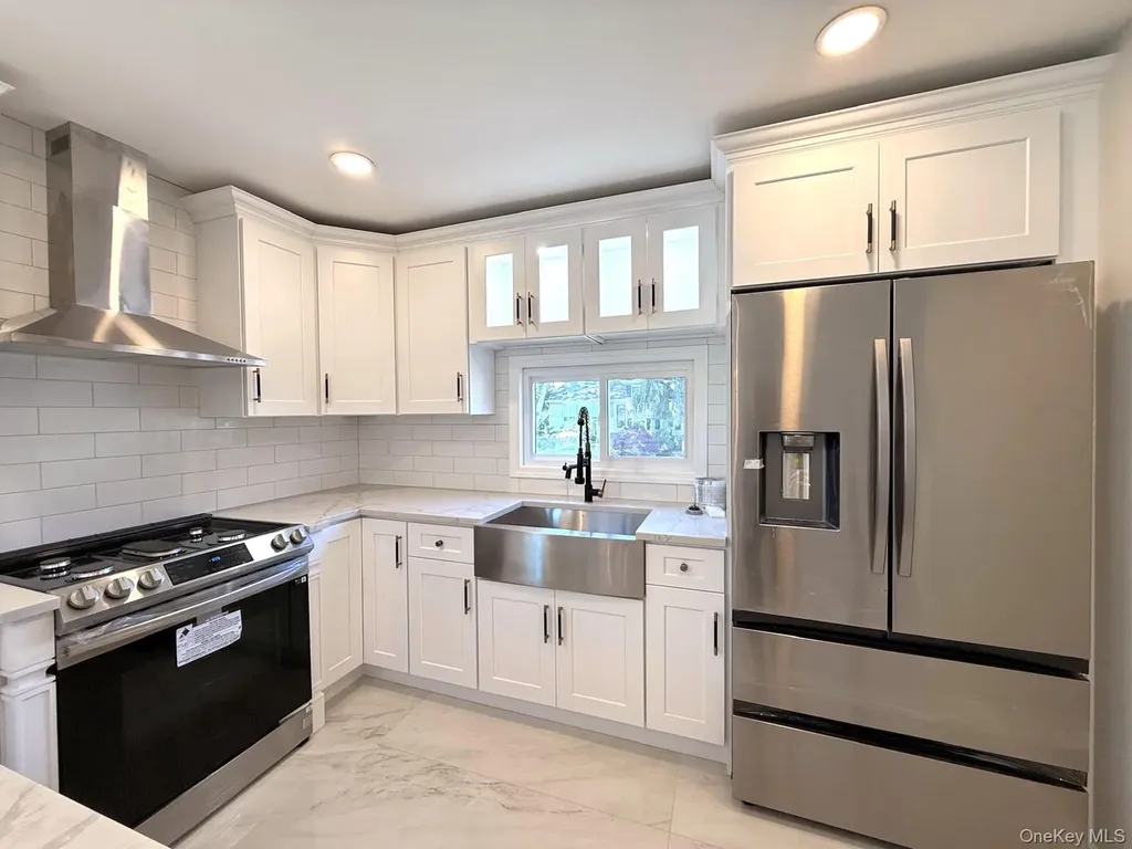 109 North Drive Massapequa NY 11758