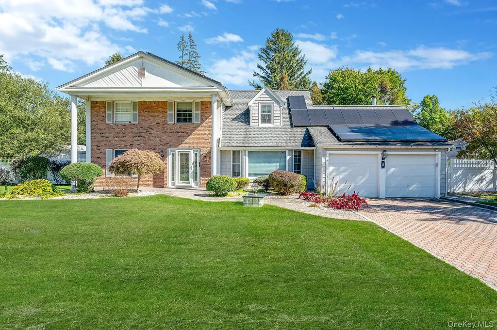 19 Dumond Place Coram NY 11727