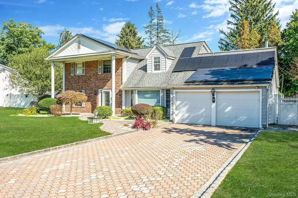 19 Dumond Place Coram NY 11727