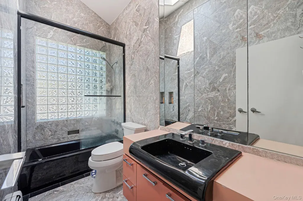 19 Dumond Place Coram NY 11727