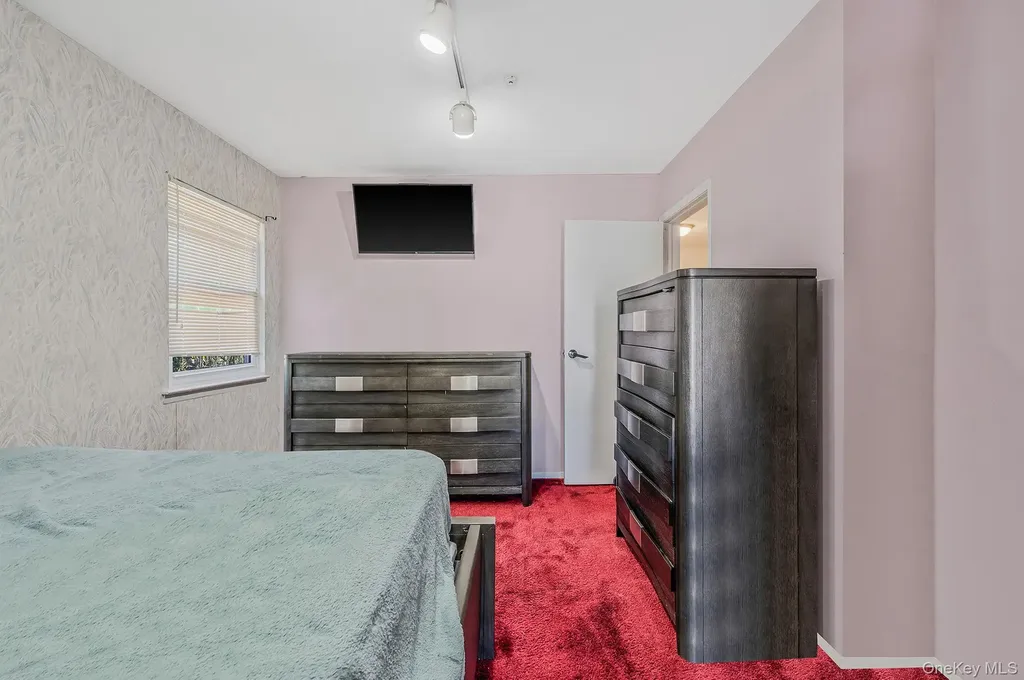 19 Dumond Place Coram NY 11727