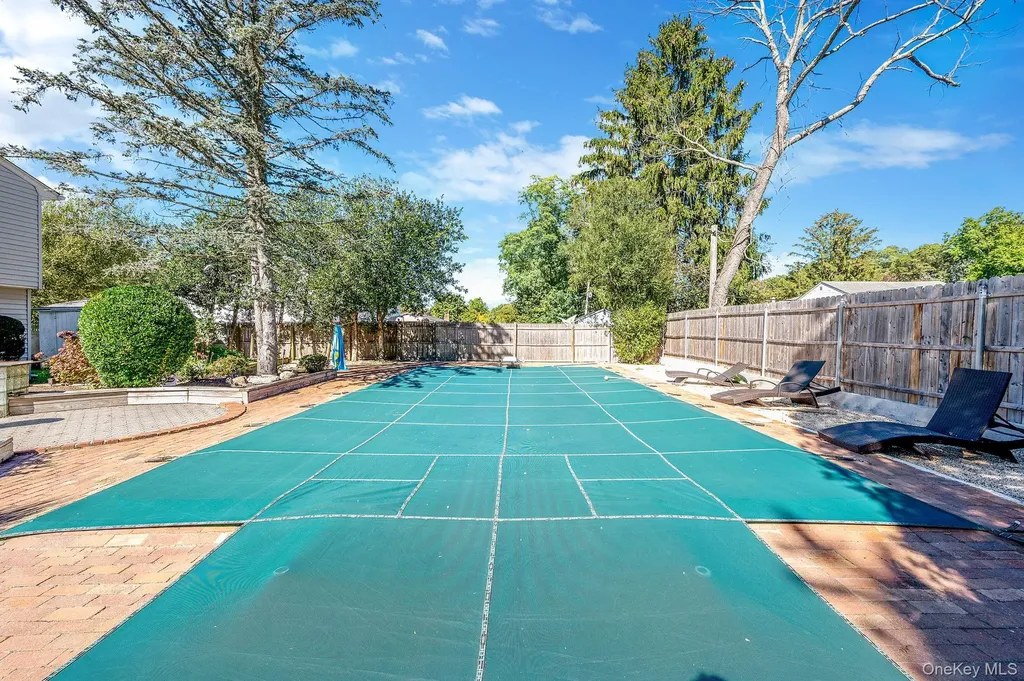 19 Dumond Place Coram NY 11727