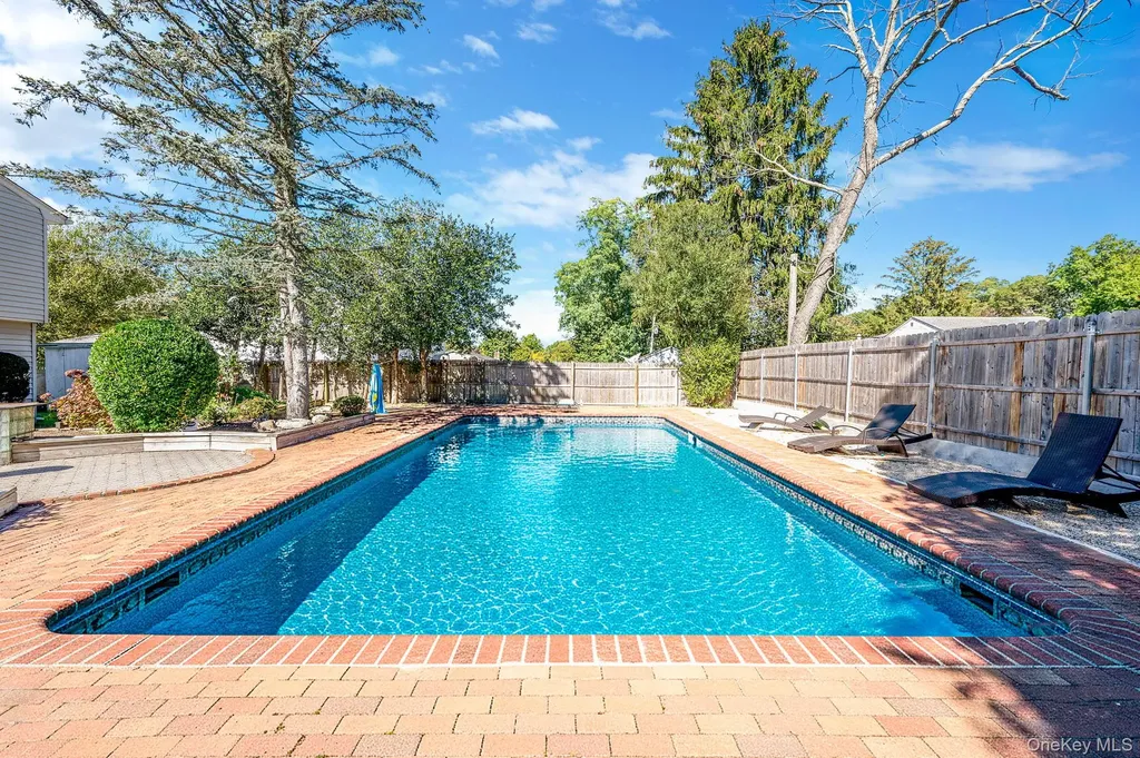 19 Dumond Place Coram NY 11727