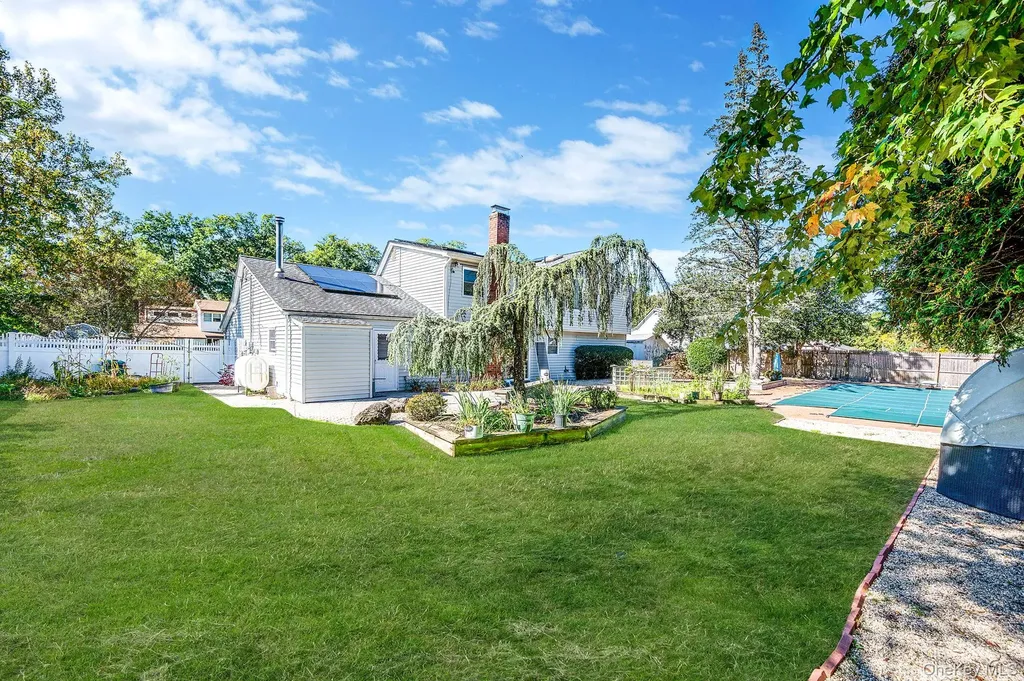 19 Dumond Place Coram NY 11727
