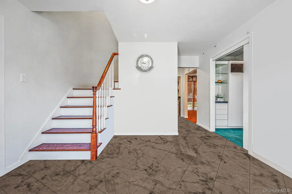 19 Dumond Place Coram NY 11727