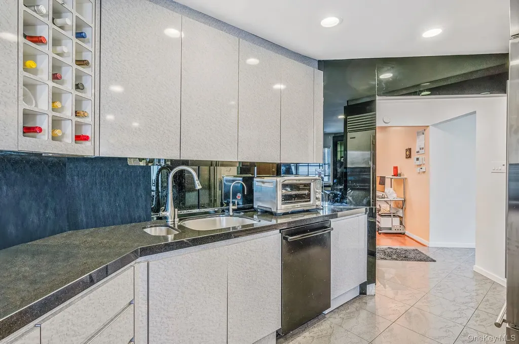 19 Dumond Place Coram NY 11727