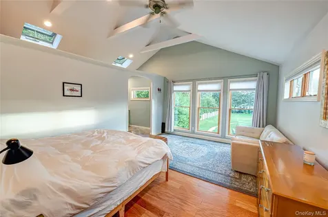 190 Academy Street Bayport NY 11705