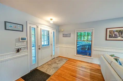 190 Academy Street Bayport NY 11705