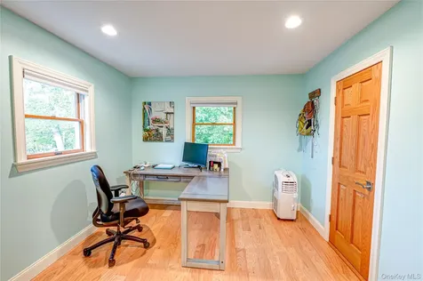 190 Academy Street Bayport NY 11705