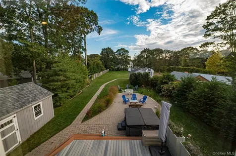 190 Academy Street Bayport NY 11705