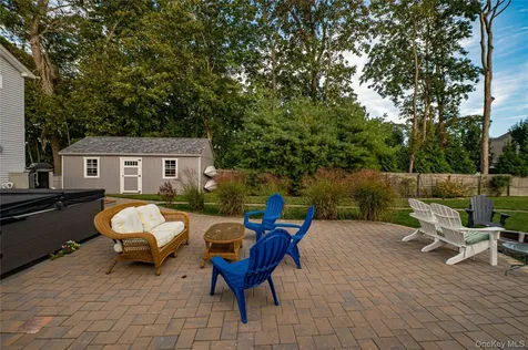 190 Academy Street Bayport NY 11705